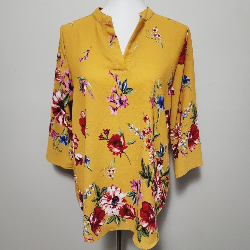 Profile Apparel Mustard Floral Split Neck ¾ Sleeve Blouse Size Medium